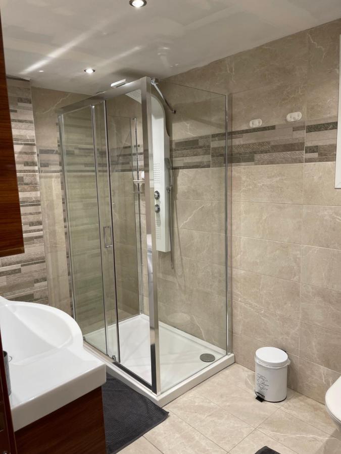 Luxury With Sauna And Free Parking Near Acropolis Aten Exteriör bild